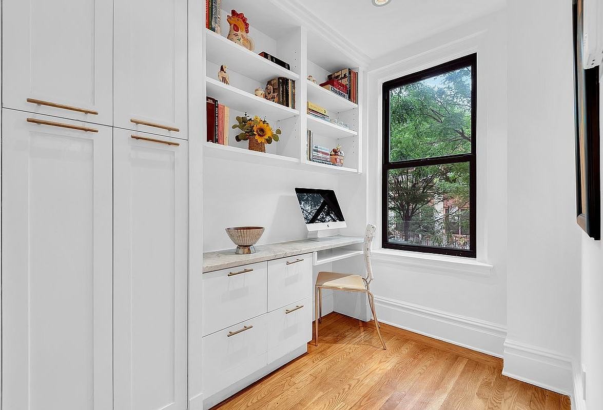 35 W 92nd St #2D - Photo 5 of 7