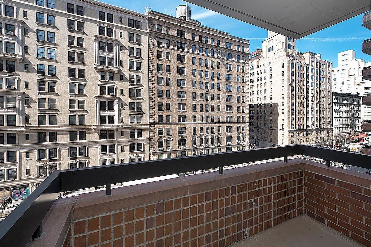 45 E 89th St #6C - Photo 4 of 7