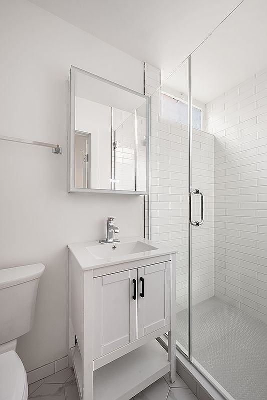 62 W 87th St #2R - Photo 4 of 8