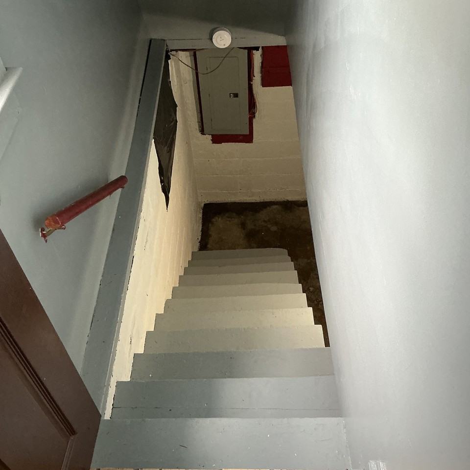 102 Hunt Ave - Photo 3 of 31