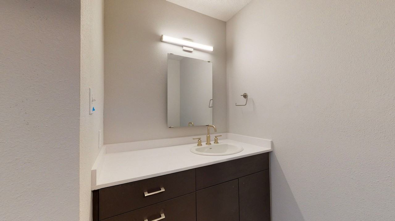 2415 Espanola St Ne - Photo 5 of 22