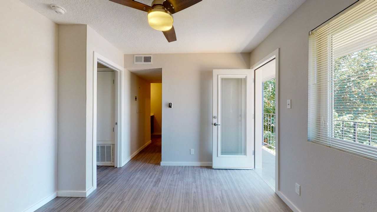 2415 Espanola St Ne - Photo 6 of 22