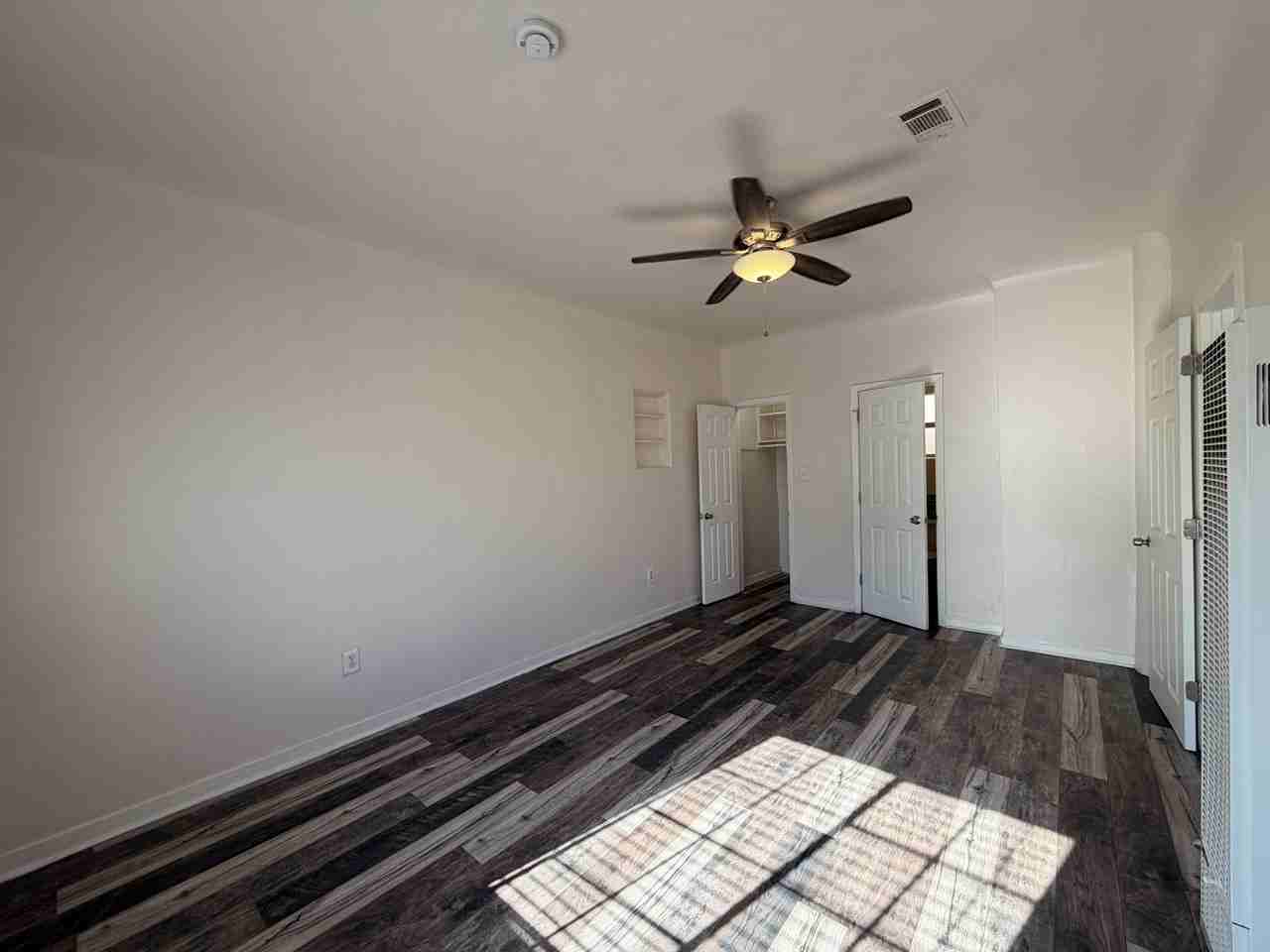 5800 Central Ave Sw - Photo 6 of 33