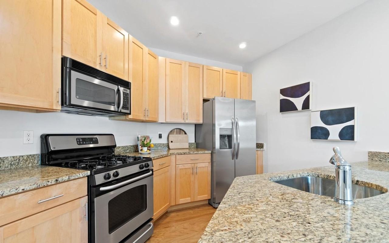 1800 Wilson Blvd #202 - Photo 3 of 18