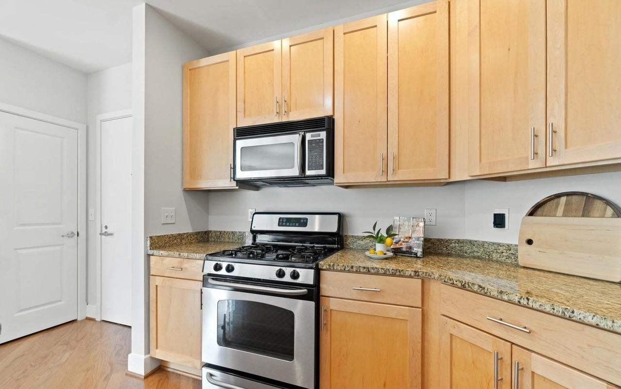 1800 Wilson Blvd #202 - Photo 4 of 18