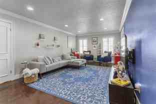 355 N Post Oak Ln #738 - Photo 1 of 1