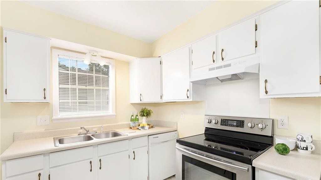 5819 Hunting Ridge Ln #D - Photo 6 of 13