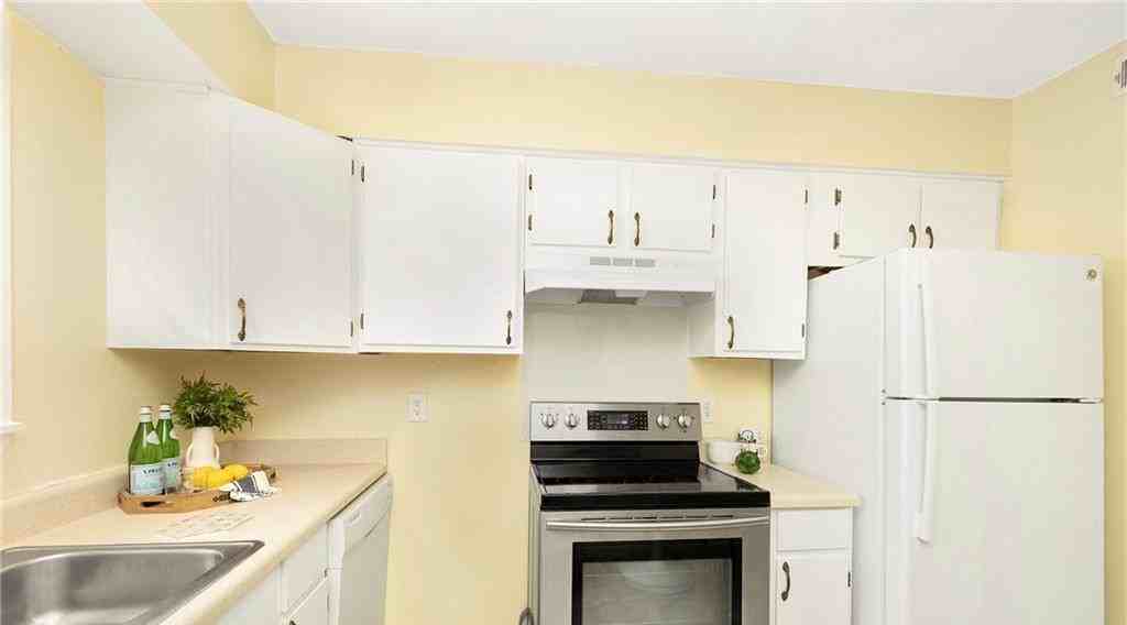 5819 Hunting Ridge Ln #D - Photo 7 of 13