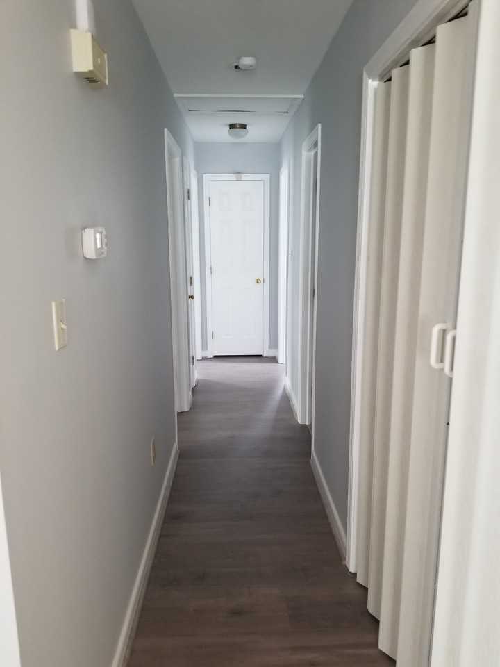 7417 Noble Ave - Photo 5 of 10