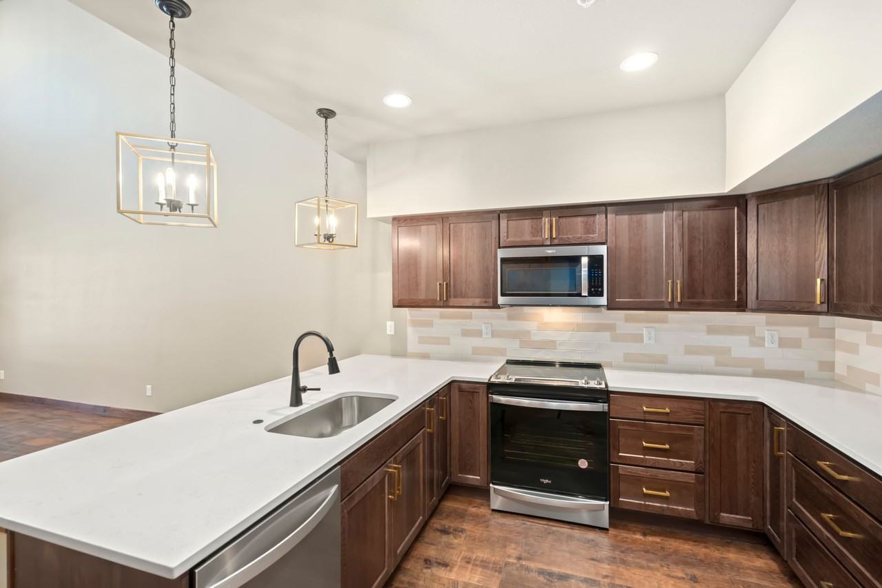 1618 Continental Peaks Cir - Photo 7 of 22