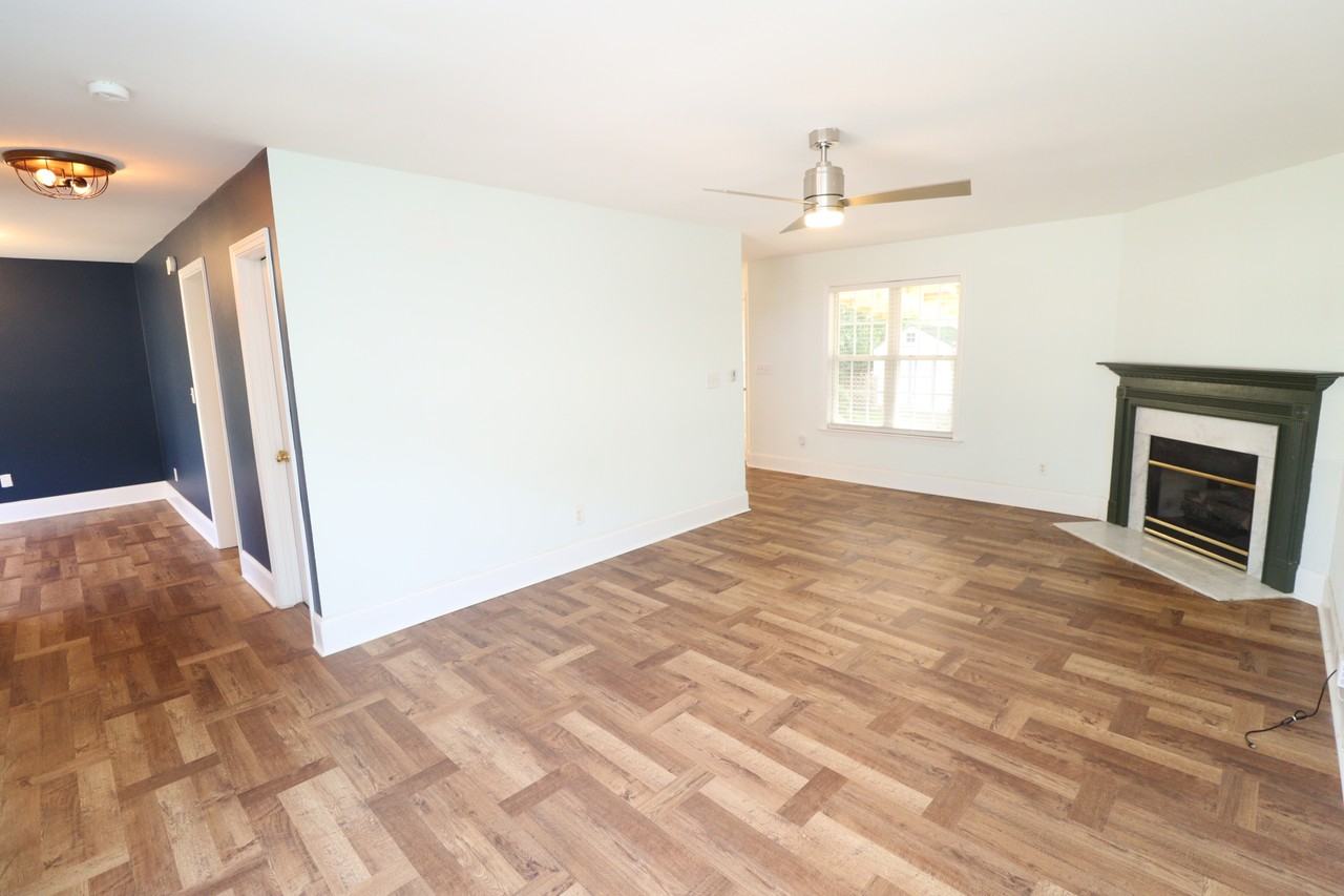 1727 Crag Burn Ln - Photo 3 of 37