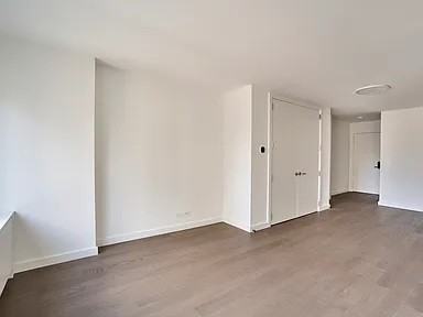 220 E 72nd St - Photo 5 of 14
