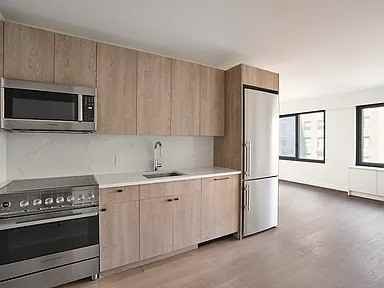 220 E 72nd St - Photo 6 of 14