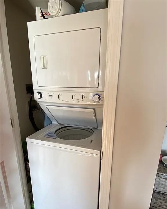 1 Twomey Ct