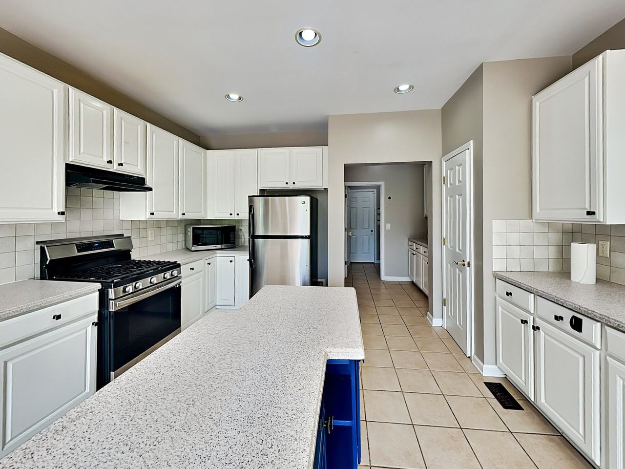 2639 Hooch Ct - Photo 6 of 27