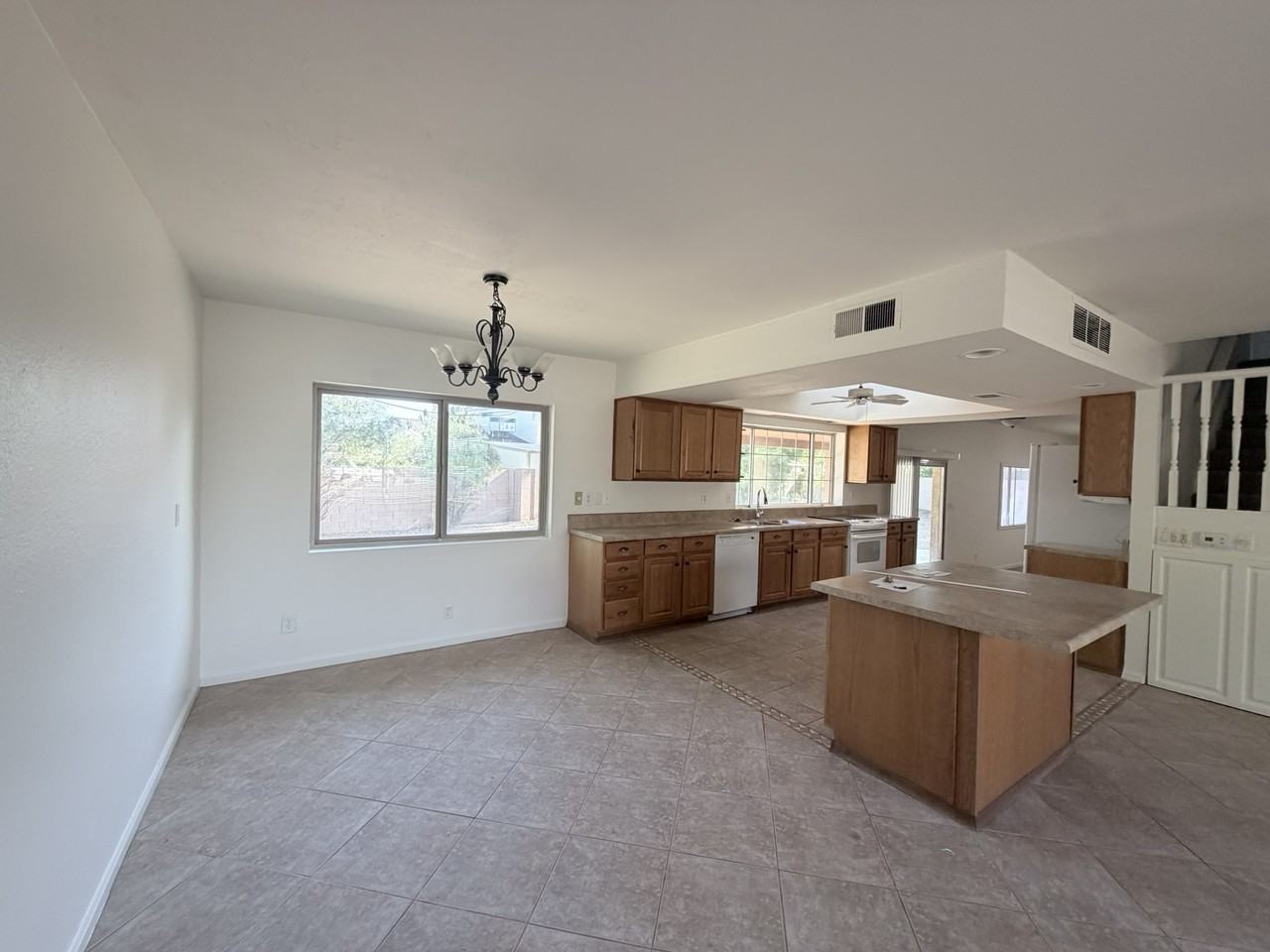 2723 S Estrella Cir - Photo 6 of 41