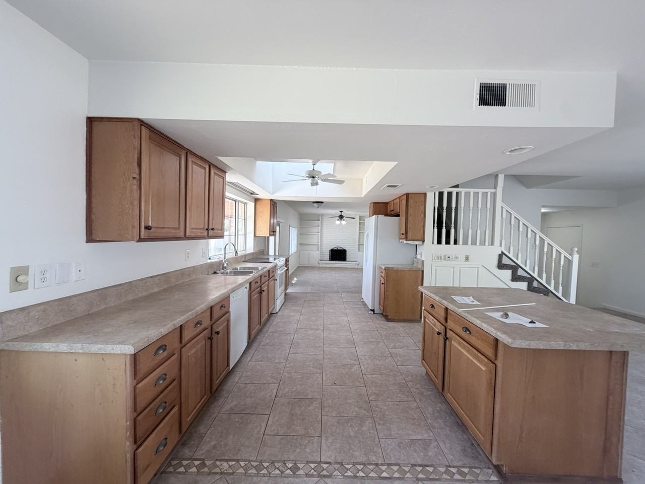 2723 S Estrella Cir - Photo 7 of 41
