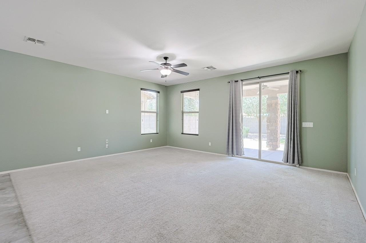 15611 W Westview Dr - Photo 4 of 29