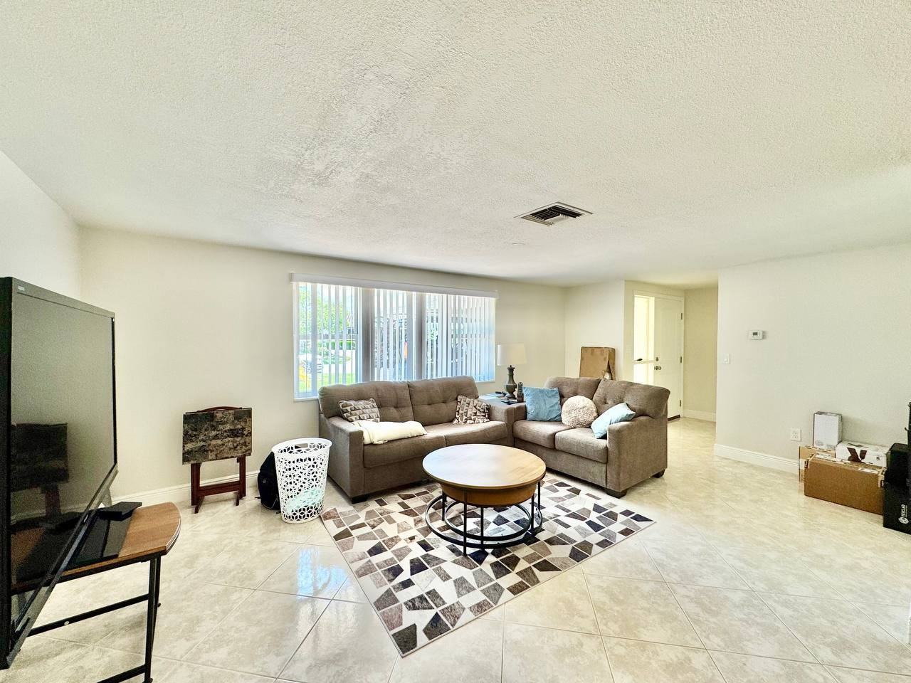 5017 Anchor Way - Photo 5 of 33
