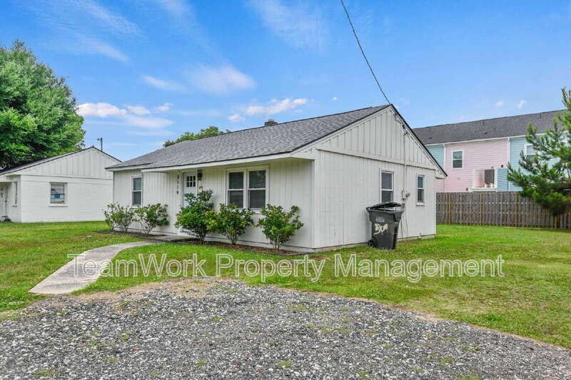 3119 Azalea Dr - Photo 3 of 17