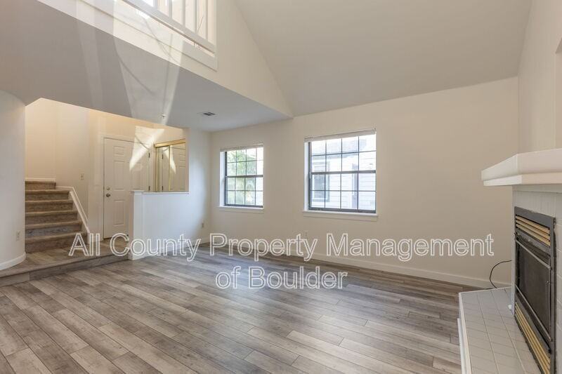 2317 Walnut St - Photo 3 of 25
