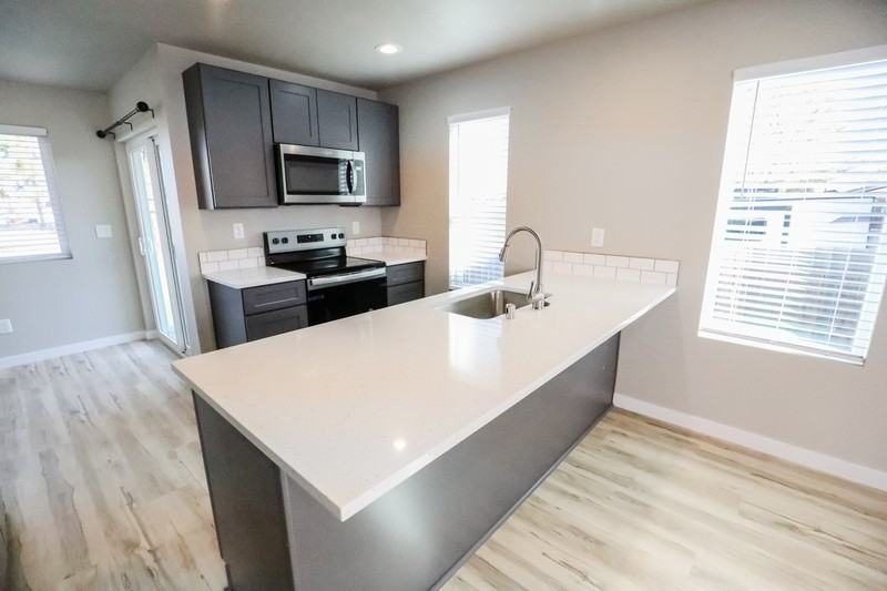 3003 E 36th Ave - Photo 4 of 20