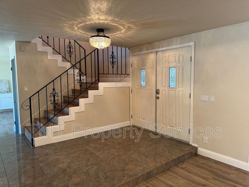 6931 Cobblestone Way - Photo 3 of 26