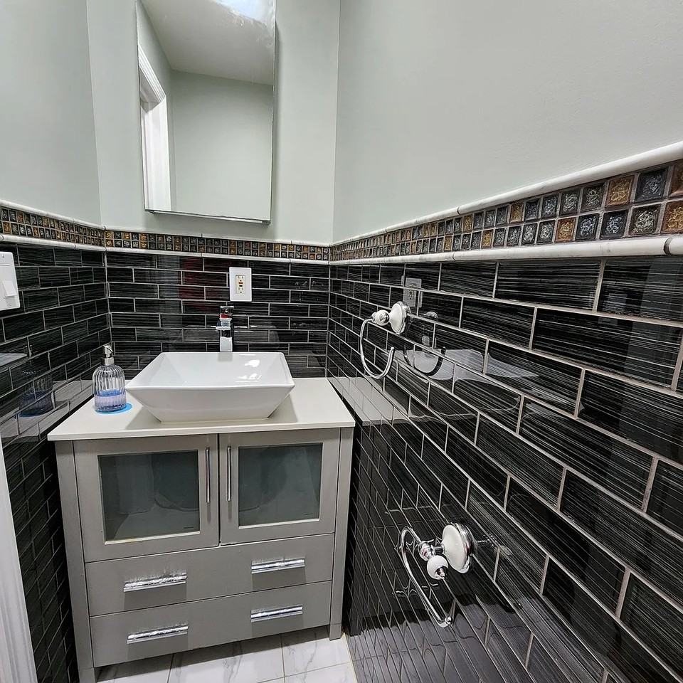 317 E 201st St #1 - Photo 5 of 15