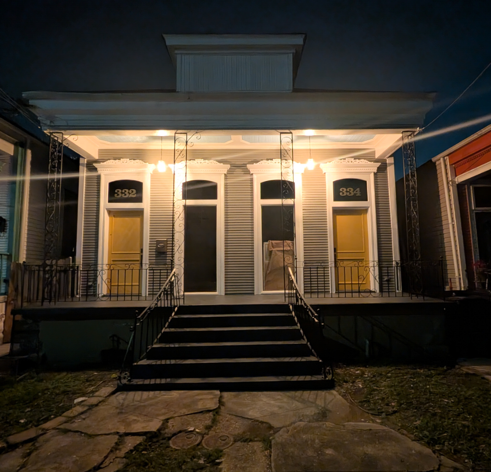 334 S Clark St #B - Photo 2 of 20