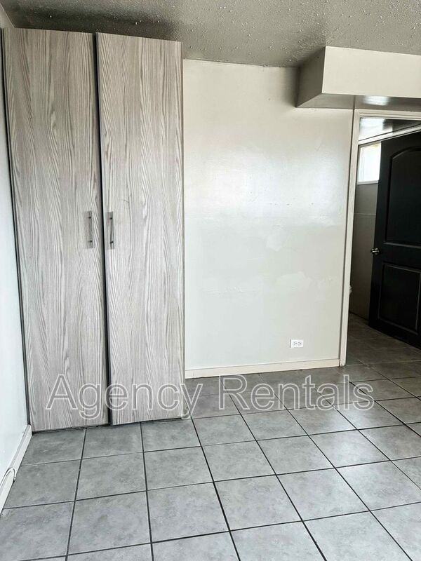 938 Owen St - Photo 6 of 17
