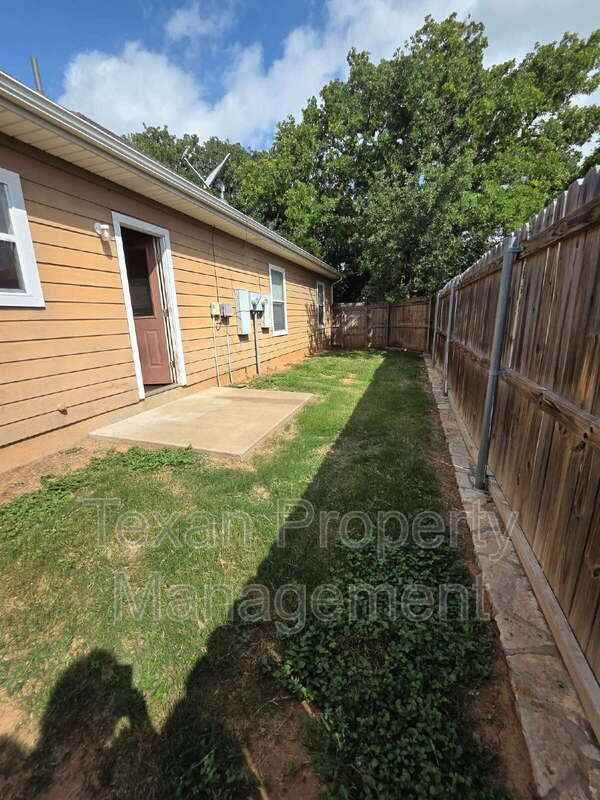 3712 Mandy Dr #2 - Photo 3 of 11