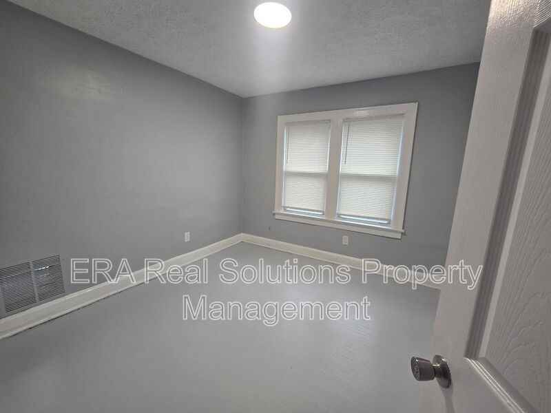 1145 E 18th Ave - Photo 7 of 8