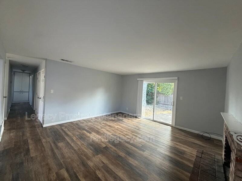 2190 Granada St - Photo 5 of 21