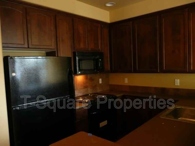 9505 Ne 180th St #102 - Photo 3 of 17