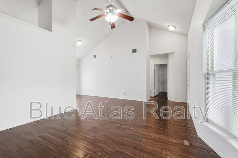 1612 Hunterwood Dr - Photo 6 of 23