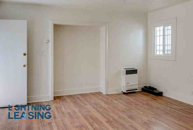 1326 N Serrano Ave - Photo 7 of 10