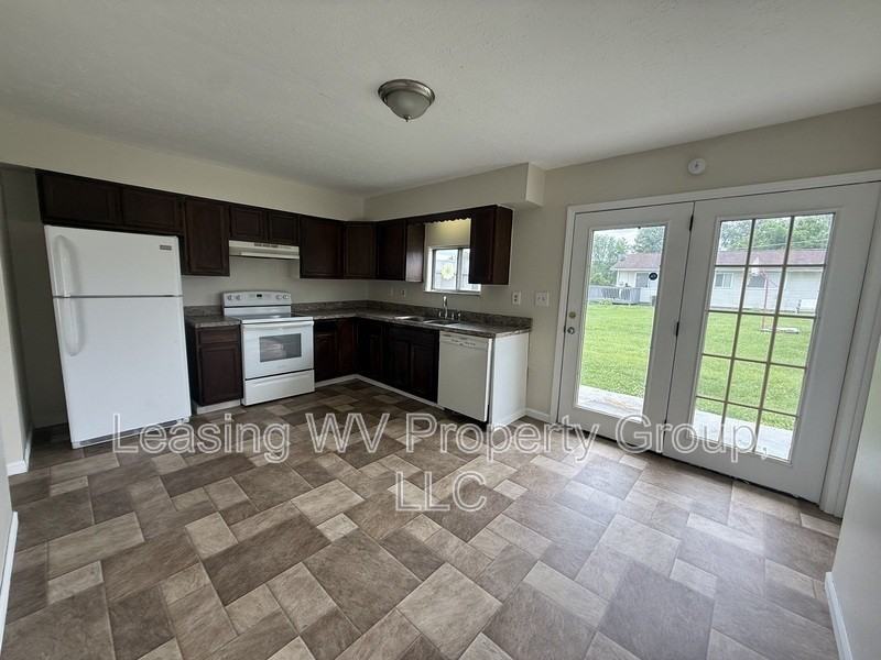 3309 Carpenter Ave - Photo 2 of 7