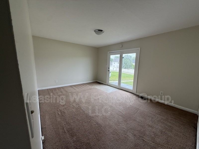 3309 Carpenter Ave - Photo 3 of 7