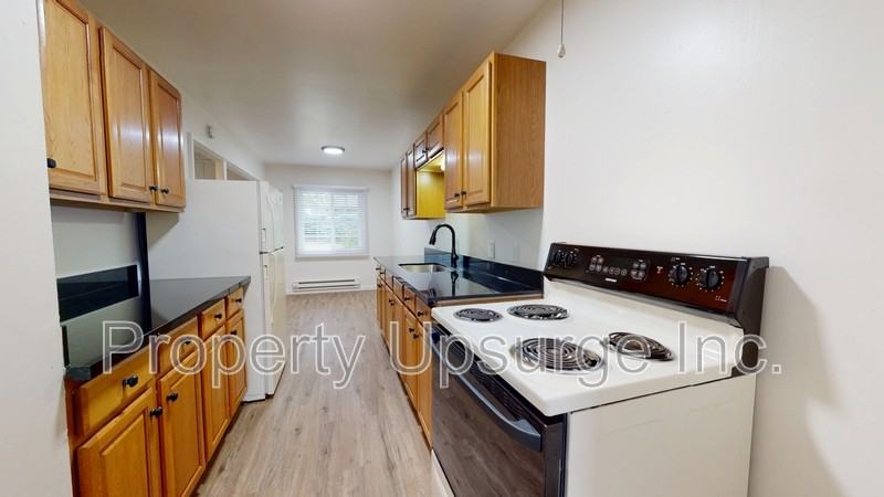 1167 Orange Ave - Photo 2 of 14
