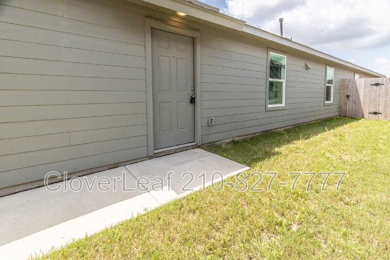 3833 Millbrook Way - Photo 4 of 29