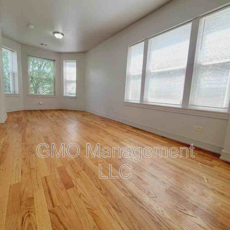4048 W Lexington St #2 - Photo 4 of 18