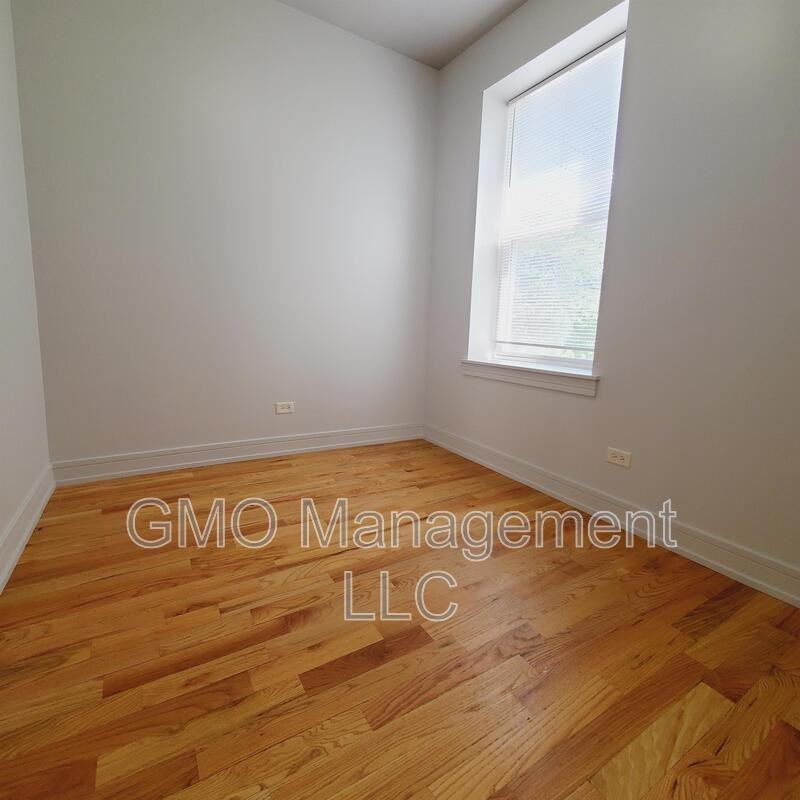 4048 W Lexington St #2 - Photo 7 of 18