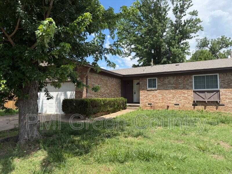4805 Bermuda Cir - Photo 2 of 12