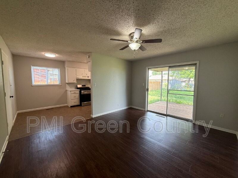4805 Bermuda Cir - Photo 5 of 12
