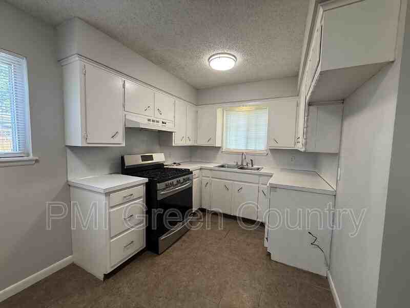 4805 Bermuda Cir - Photo 6 of 12