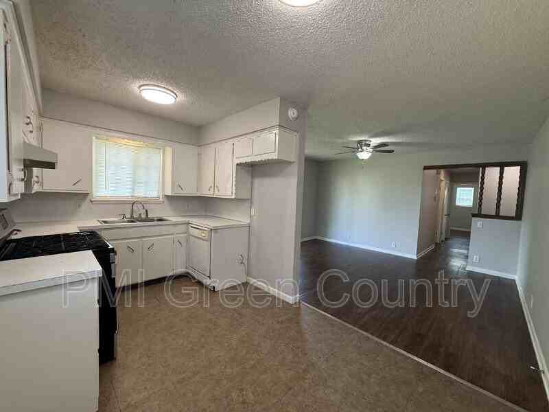 4805 Bermuda Cir - Photo 7 of 12