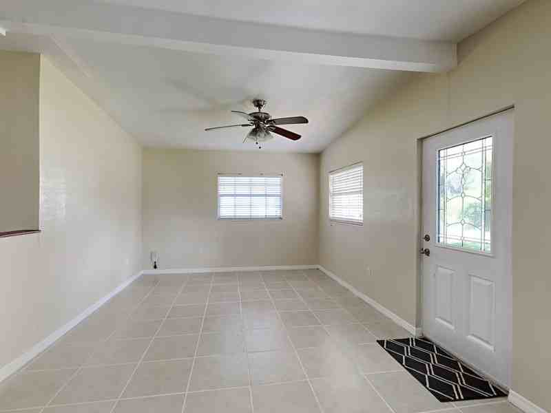 11501 Bacon St - Photo 2 of 15