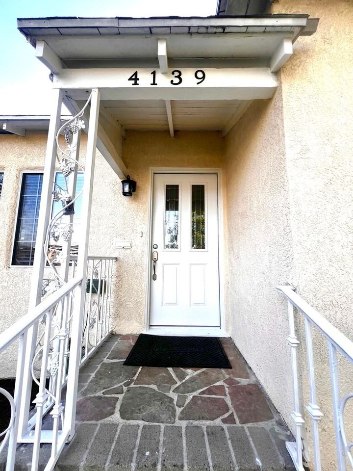 4139 Keever Ave - Photo 5 of 50