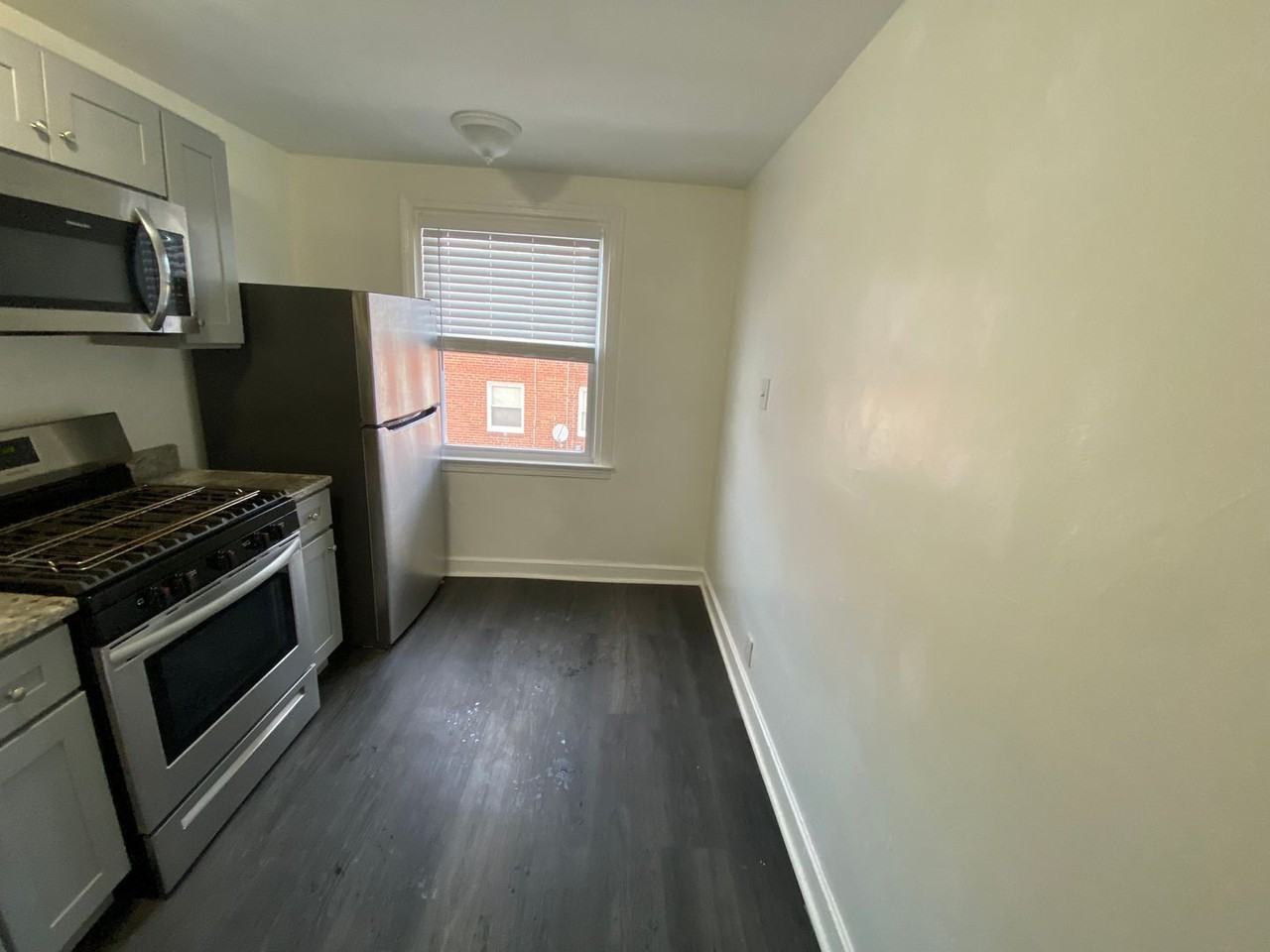 6343 Carnation St - Photo 6 of 8