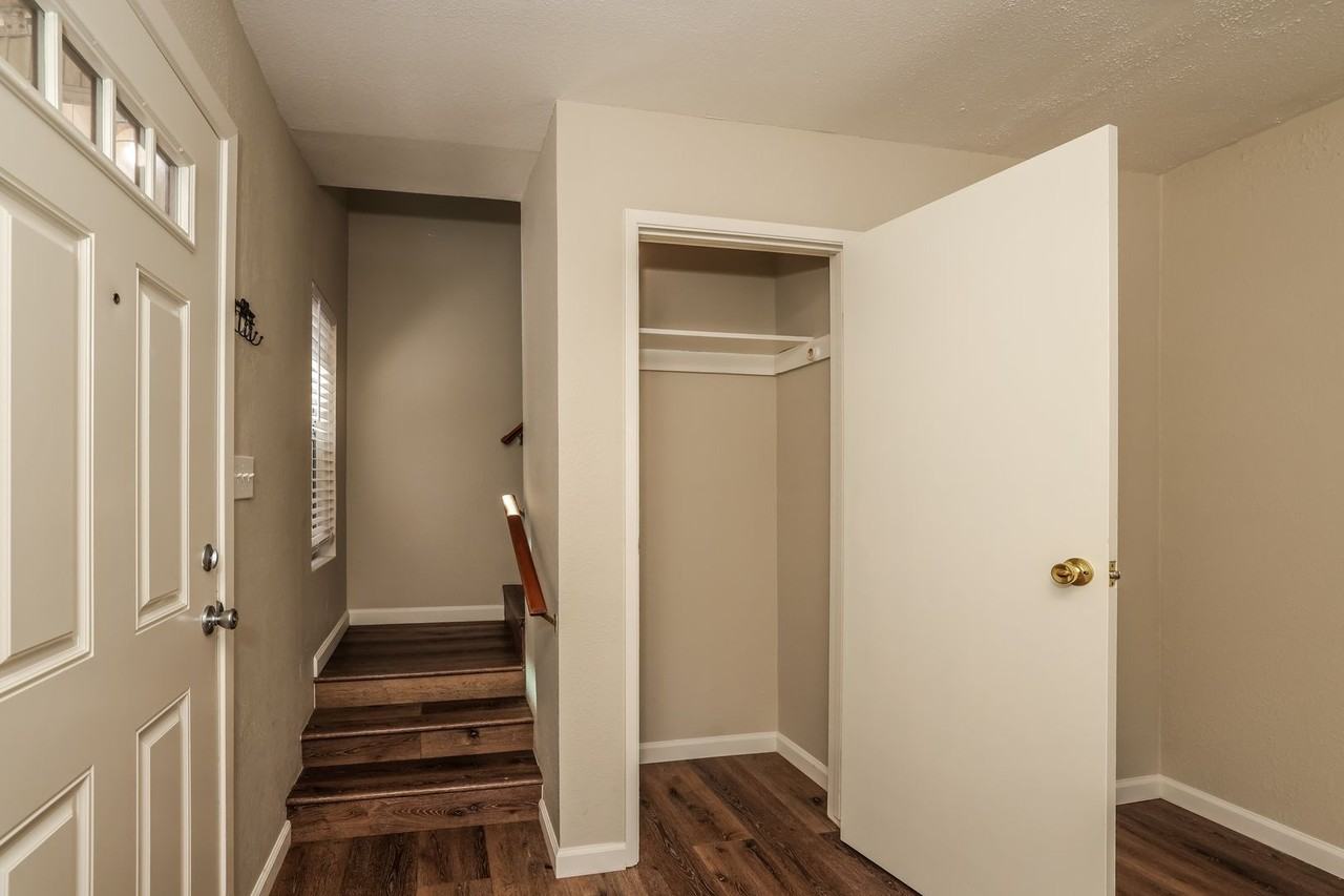 5851 Vallejo St #D - Photo 3 of 25